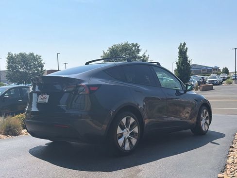 Used 2023 Tesla Model Y Long Range AWD/4WD image 42