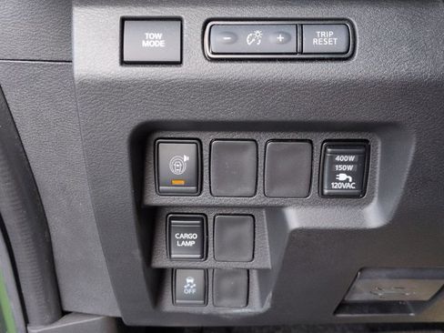 Certified 2025 Nissan Frontier SV w/ SV Convenience Package RWD image 17