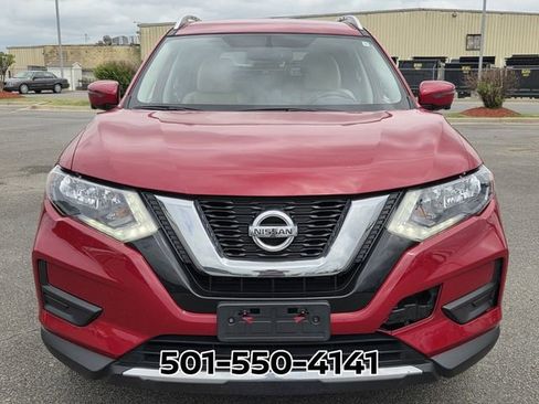 Used 2017 Nissan Rogue SV w/ SV Premium Package image 5