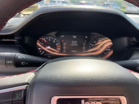 Used 2023 Jeep Compass Trailhawk image 17