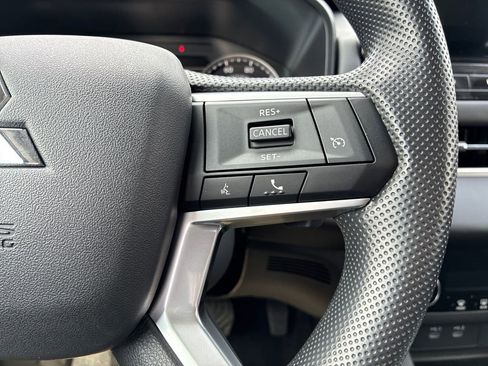 New 2026 Mitsubishi Outlander ES AWD/4WD image 13