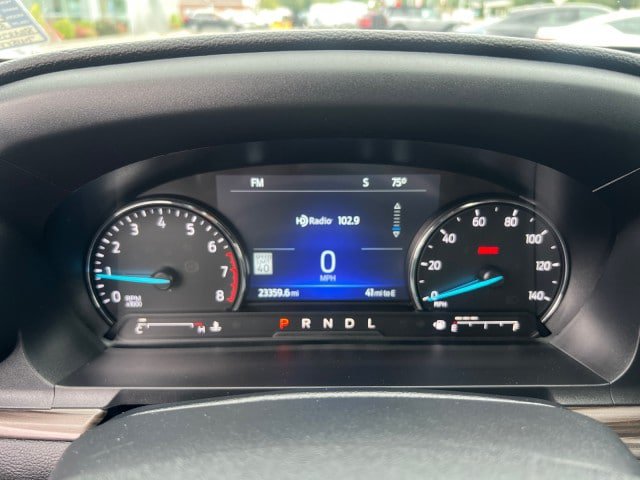 Used 2022 Ford Explorer Limited w/ Equipment Group 301A AWD/4WD image 21