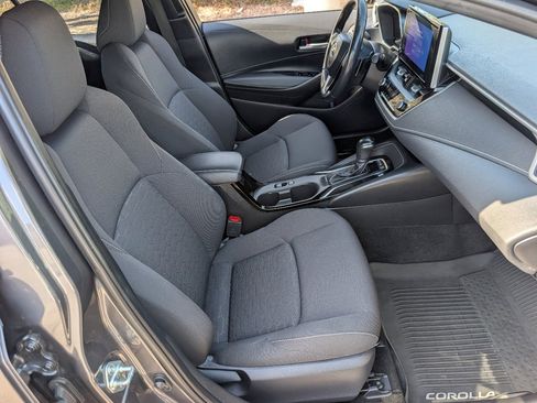 Used 2023 Toyota Corolla SE image 8