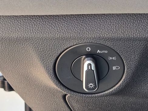 New 2026 Volkswagen Jetta SE FWD image 27