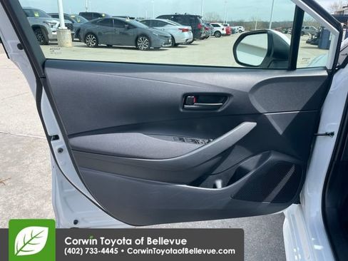 Used 2025 Toyota Corolla LE image 18
