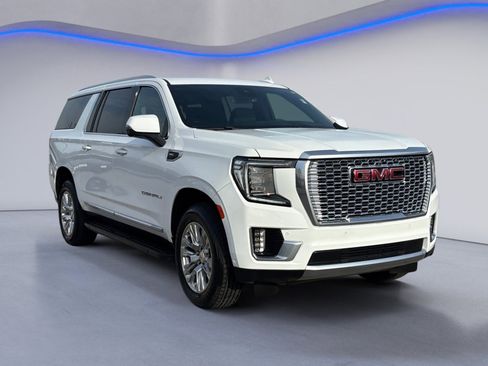 Used 2024 GMC Yukon XL Denali image 9