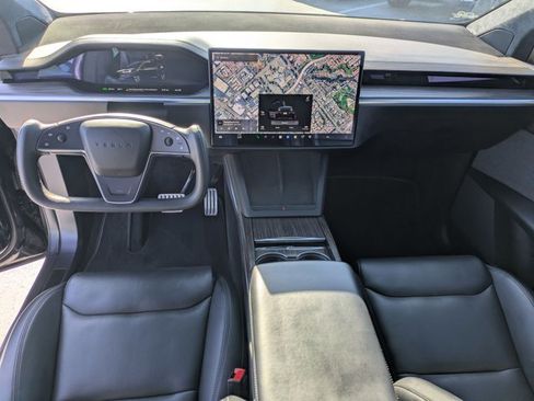 Used 2022 Tesla Model X image 19