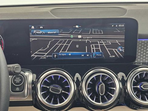 Certified 2025 Mercedes-Benz GLB 250 image 25