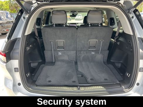 Certified 2024 Jeep Grand Cherokee L Limited RWD image 30