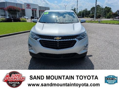 Used 2019 Chevrolet Equinox LT FWD image 12