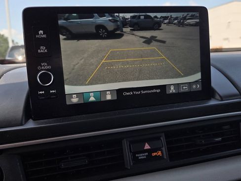 Used 2025 Honda Pilot EX-L image 12