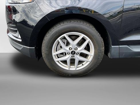 Used 2024 Ford Edge SEL w/ Convenience Package AWD/4WD image 2