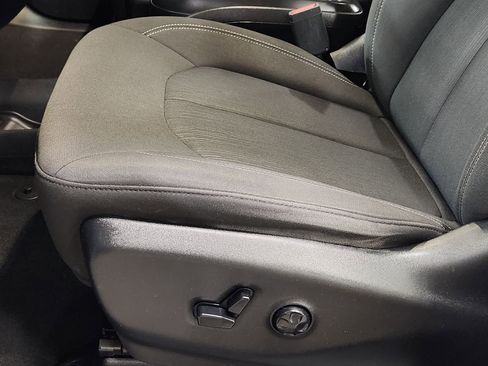 Used 2019 Chrysler Pacifica Touring Plus w/ S Appearance Package FWD image 44