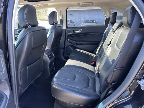 Used 2019 Ford Edge Titanium w/ Equipment Group 301A image 21
