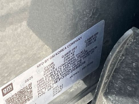 Used 2025 Chevrolet Trax LT w/ LT Convenience Package image 30