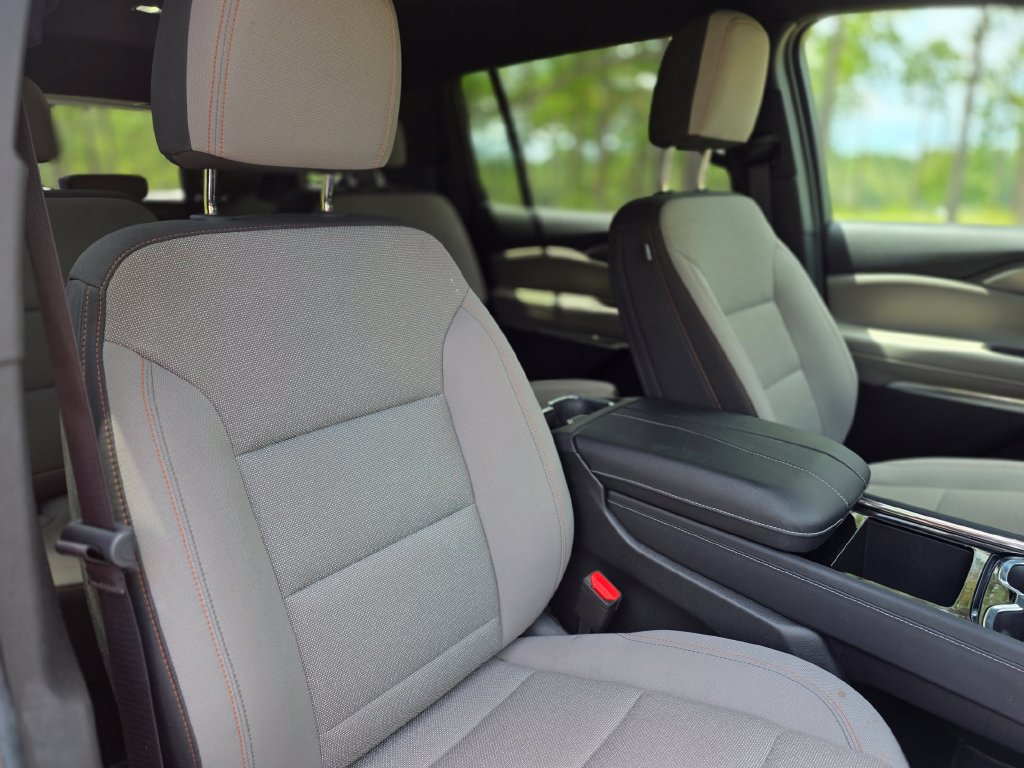 Used 2026 Chevrolet Traverse LT w/ Driver Confidence Package FWD image 26