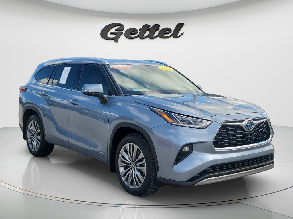 Certified 2022 Toyota Highlander Platinum AWD/4WD image 3