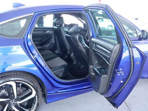 Used 2018 Honda Accord Sport image 34