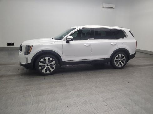 Used 2022 Kia Telluride S FWD image 2