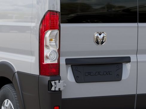 New 2026 RAM ProMaster 2500 w/ Quick Order Package 22G SLT FWD image 9