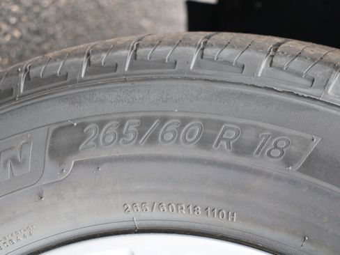 New 2025 Jeep Grand Cherokee L Laredo image 39