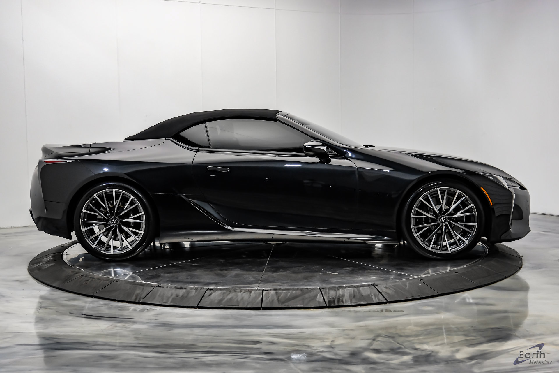Used 2024 Lexus LC 500 Convertible w/ Touring Package RWD image 20