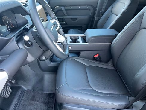 Certified 2025 Land Rover Defender 110 S image 5