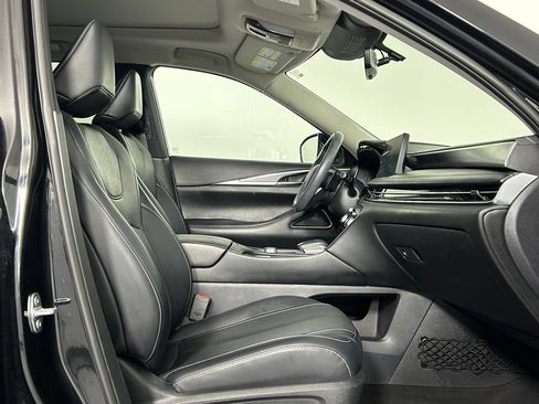 Used 2023 INFINITI QX60 Luxe w/ Performance Audio Package AWD/4WD image 10