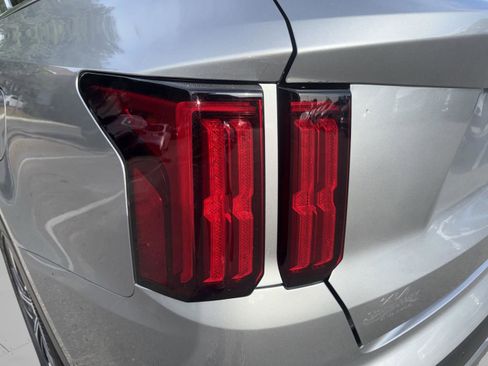 Certified 2022 Kia Sorento SX Prestige w/ Panoramic Sunroof Package image 6