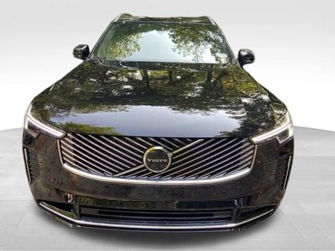 New 2026 Volvo XC90 T8 Plus w/ Protection Package image 2