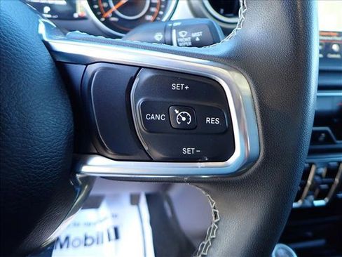 Used 2023 Jeep Gladiator Overland w/ Trailer Tow Package image 13