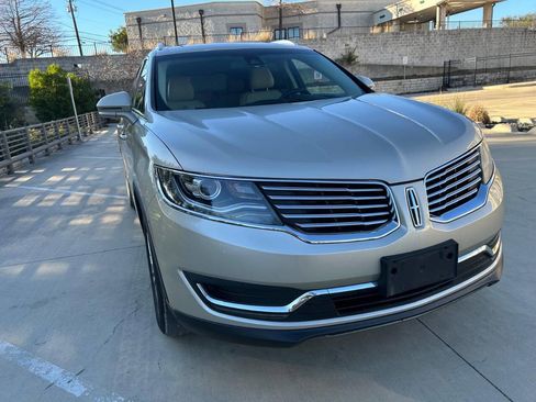 Used 2017 Lincoln MKX Select w/ Select Plus Package image 6