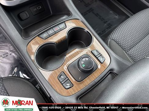 Used 2020 GMC Acadia SLE w/ Driver Convenience Package image 19