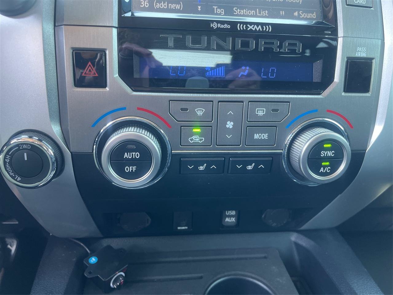 Used 2019 Toyota Tundra Limited w/ Limited Premium Package AWD/4WD image 18