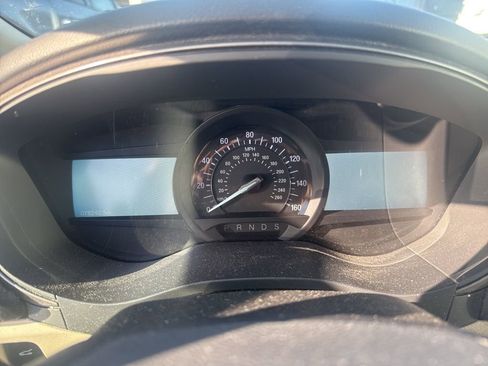 Used 2018 Ford Fusion SE w/ Fusion SE Technology Package image 9