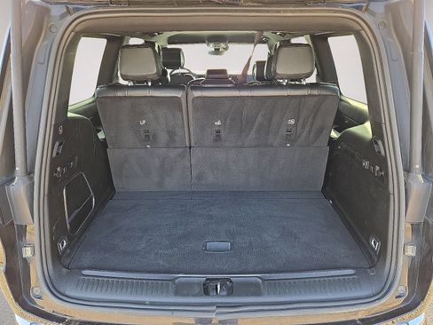 Used 2024 Jeep Wagoneer Series II w/ Flexible Seating Group RWD image 12