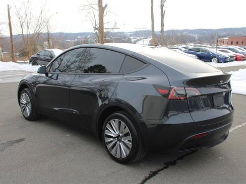 Used 2024 Tesla Model Y Long Range image 6