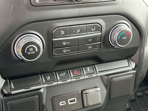 Used 2024 Chevrolet Silverado 2500 W/T w/ WT Convenience Package image 17