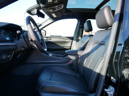 New 2026 Jeep Grand Cherokee Limited Reserve image 7