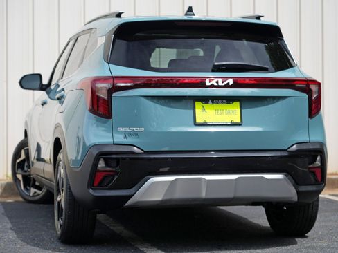 Used 2025 Kia Seltos EX w/ EX Sunroof Package FWD image 4