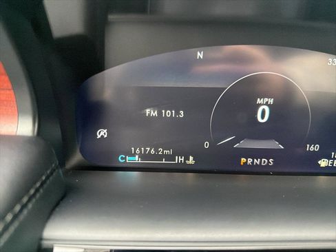 Used 2022 Lincoln Nautilus Reserve image 27