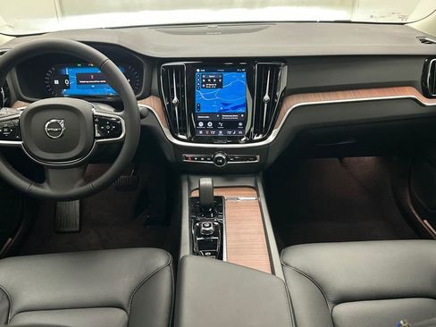 Used 2024 Volvo S60 B5 Plus w/ Climate Package image 26