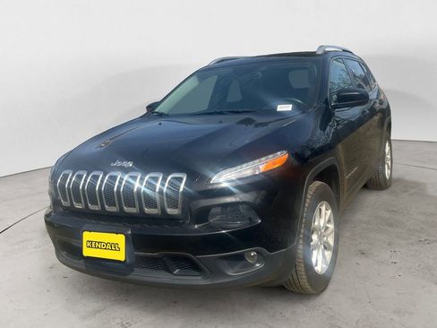 Used 2018 Jeep Cherokee Latitude Plus w/ Comfort/Convenience Group image 1