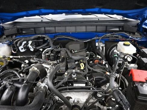 Used 2024 Ford Bronco Black Diamond AWD/4WD image 17
