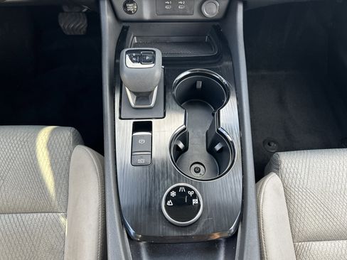 Used 2025 Nissan Rogue SV AWD/4WD image 41