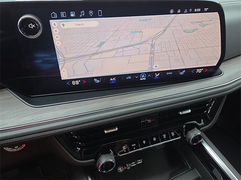 New 2026 Chevrolet Suburban Z71 w/ Comfort Package image 11