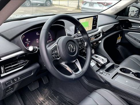 Used 2025 Acura MDX SH-AWD image 17