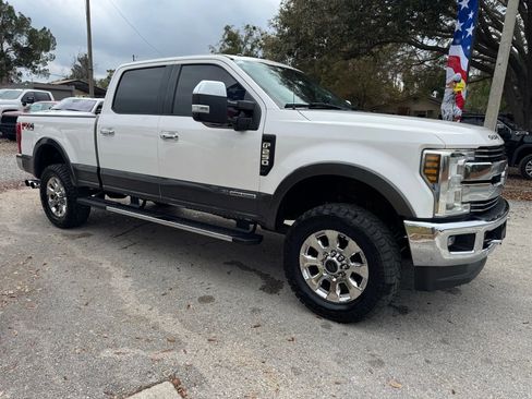 Used 2018 Ford F250 Lariat w/ Lariat Ultimate Package image 3