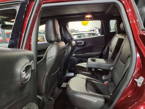 Used 2021 Jeep Compass Latitude w/ Sun and Sound Group AWD/4WD image 21
