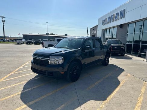 Used 2023 Ford Maverick Lariat w/ Lariat Luxury Package AWD/4WD image 3